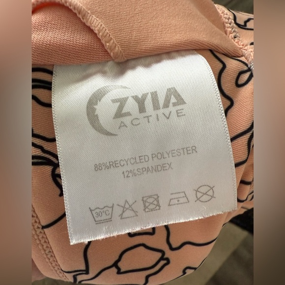 Zyia Active Bomber Sports Bra, no inserts. - Picture 7 of 7